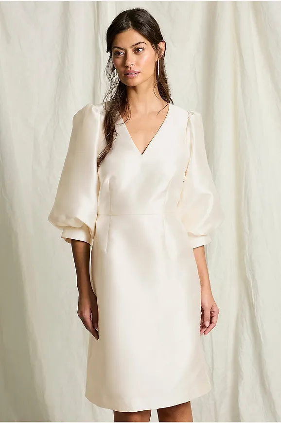 Vit fodrad klänning från Joelle för dam 2026